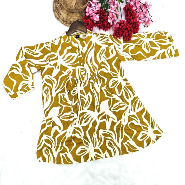 New Arrival Exclusive Fastival Short Top Collection