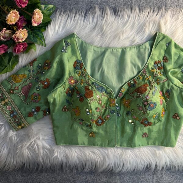 MOTIVES WITH MULTI MIRROR WORK BLOUSE* ♥️